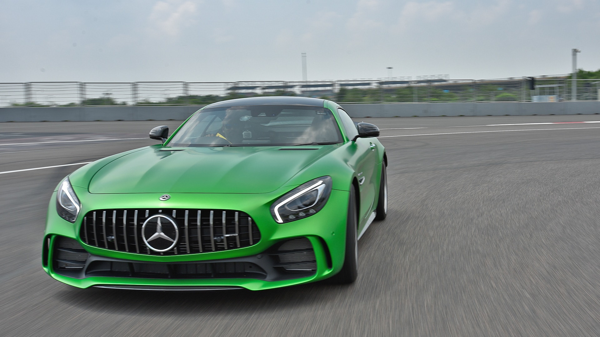 Mercedes Benz AMG GT 2017 R Exterior